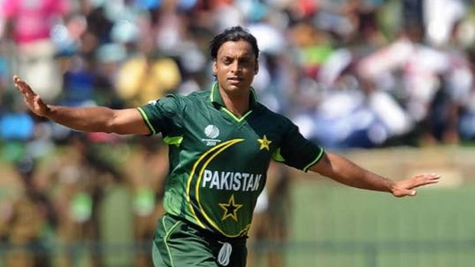 fast bowler-Shoaib Akhtar 